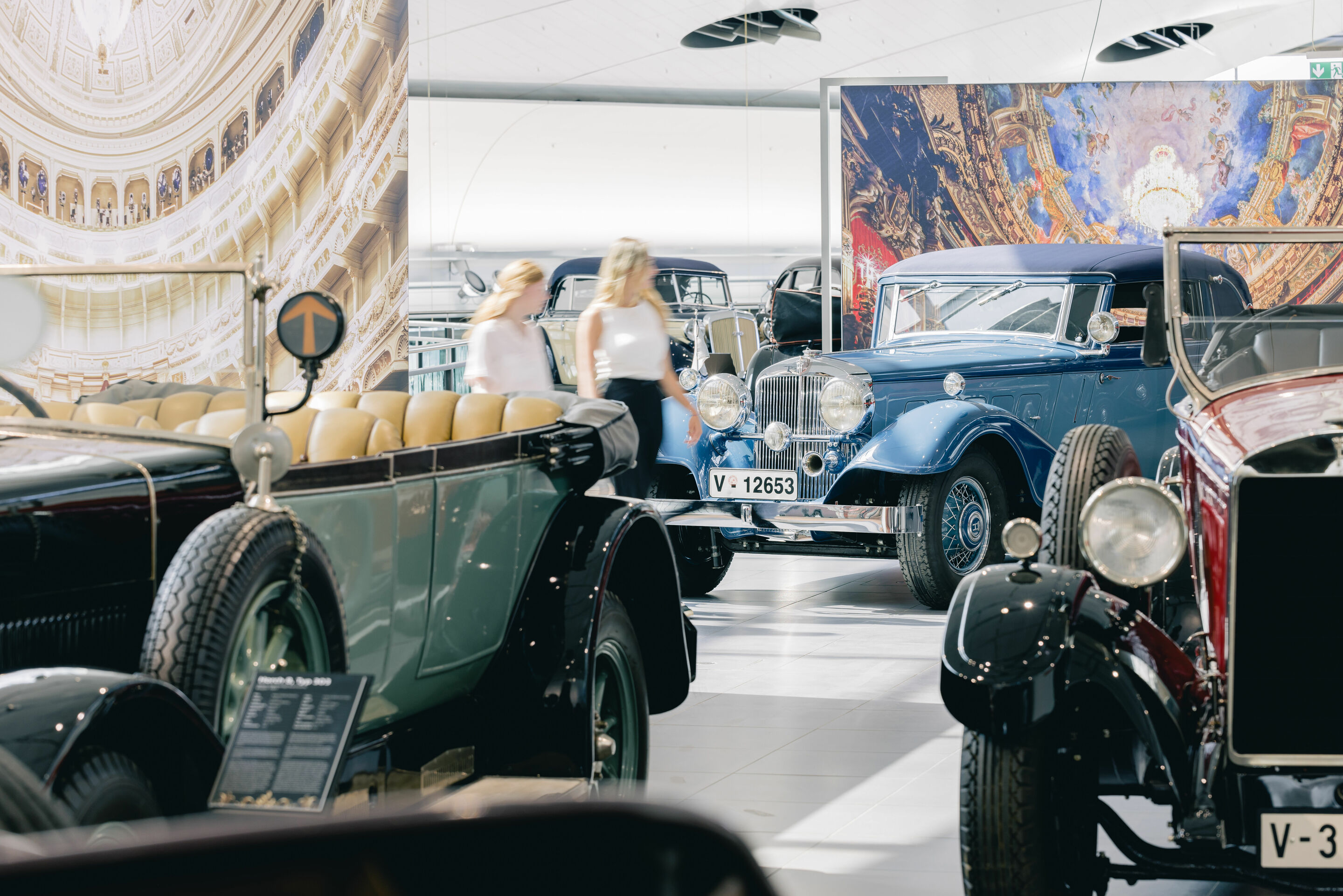 Grand Opera: New Audi Tradition exhibition “125 years of Horch” - Impression from the special exhibition by Audi Tradition: "The Grand Opera - 125 years of Horch" includes notable exhibits of the luxury automotive brand Horch, framed by famous beautiful...