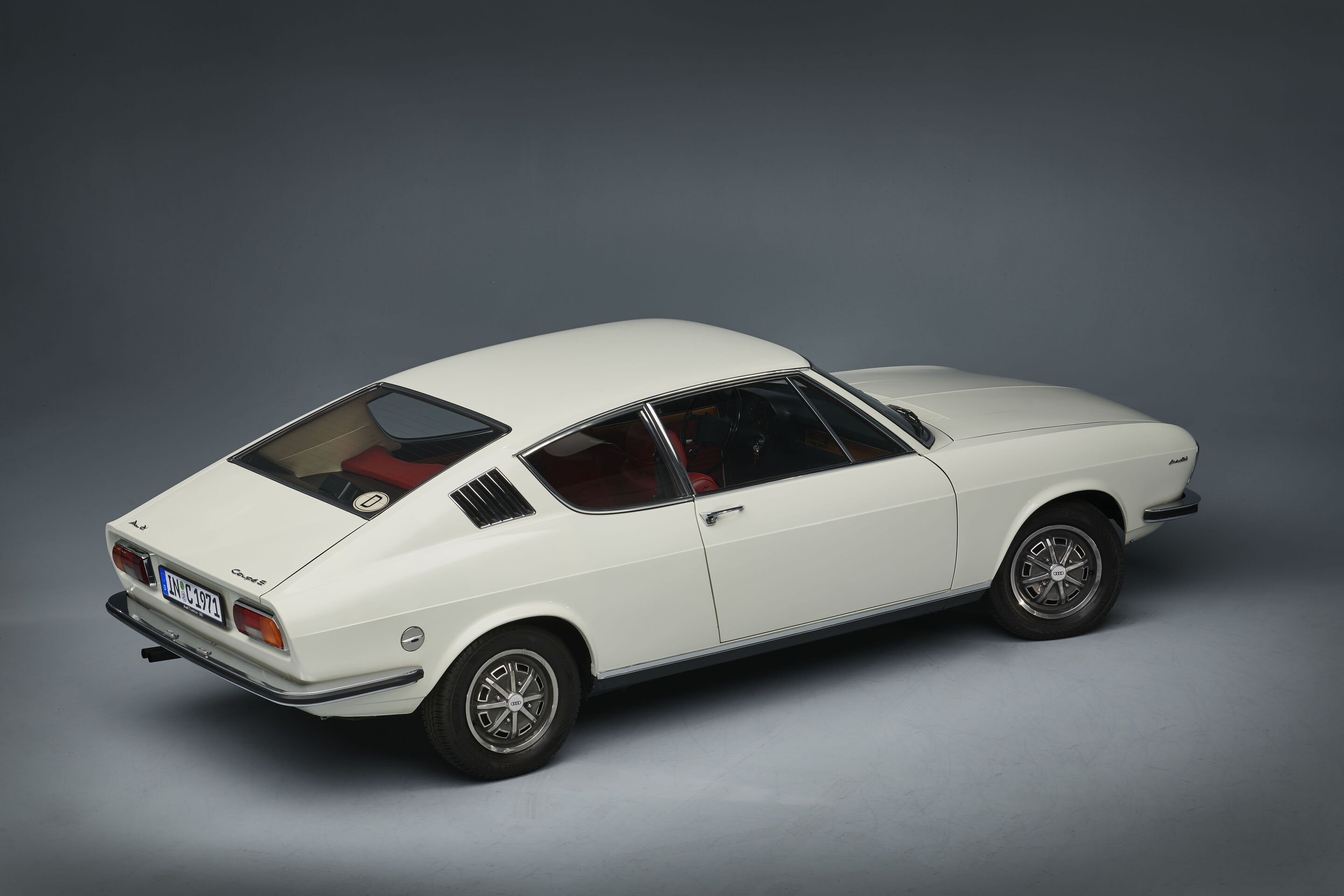 Audi Tradition showcases Audi 100 and A6 history - Photograph for the current Audi Tradition C model series exhibition at the Audi Forum Neckarsulm: the Audi 100 Coupé S.
