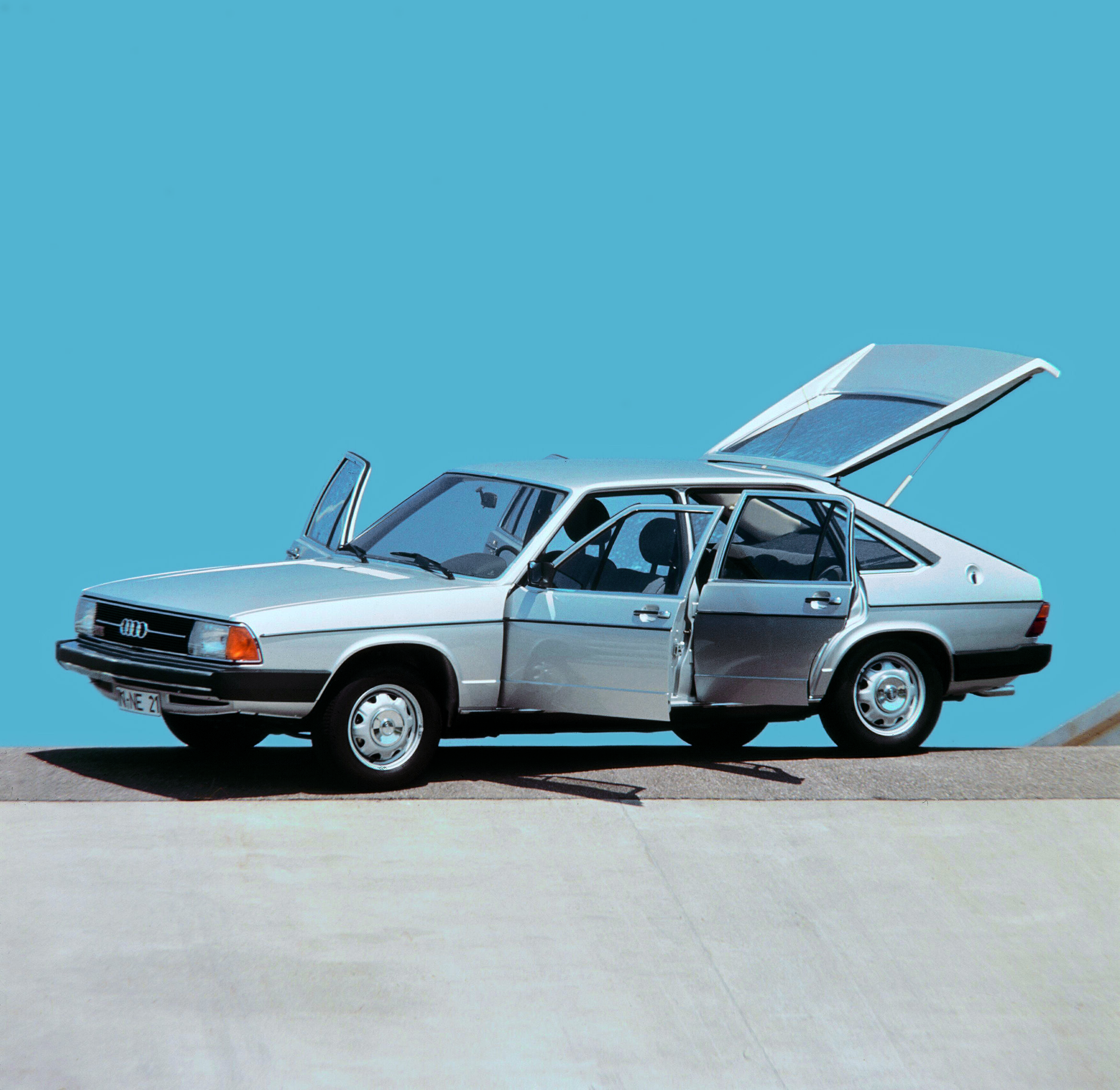 Audi Tradition showcases Audi 100 and A6 history - Archive photo for the current Audi Tradition C model series exhibition at the Audi Forum Neckarsulm: a hatchback version of the model followed in 1977, marketed as the Audi 100 Avant (C2).